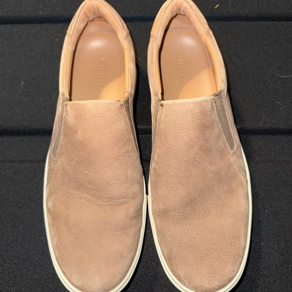 Vince Men's Tan Slip-On Loafers fletcher  size 9M